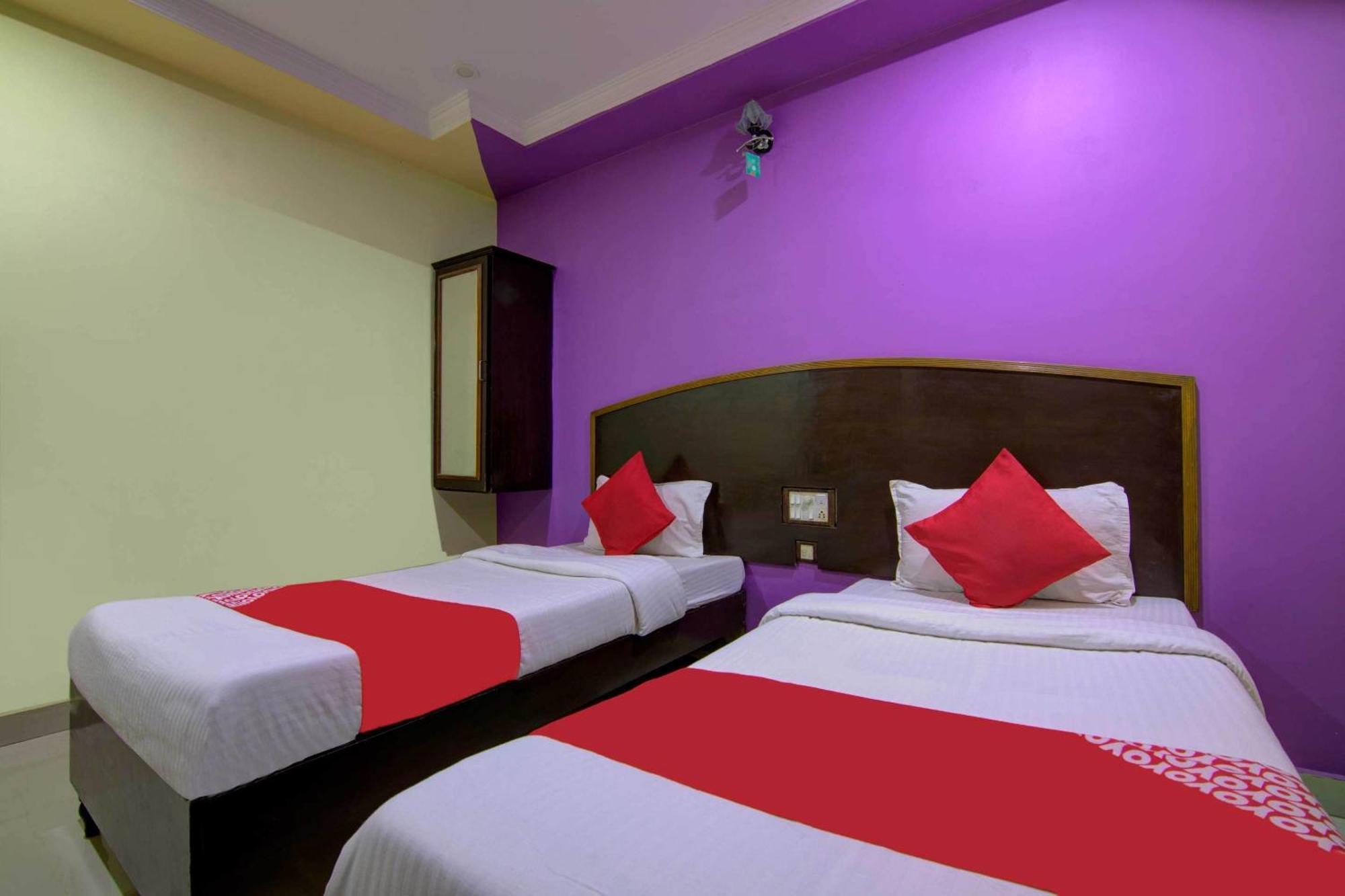 Hotel O K S N Residency Pedda Waltair ภายนอก รูปภาพ